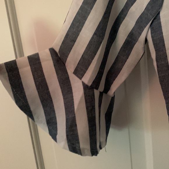 Striped Coverup with Ruffle Sleeve NWOT - Picture 2 of 3